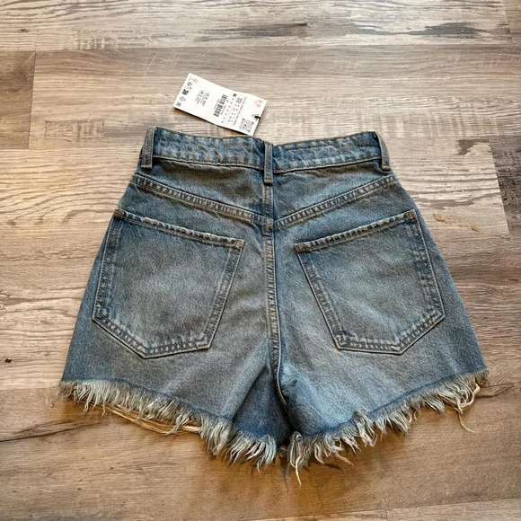 shorts - Picture 5 of 7